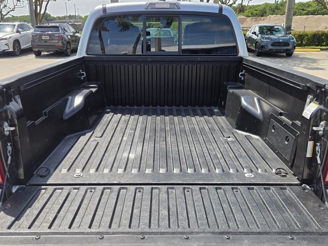 2022 Toyota Tacoma SR - Photo 13