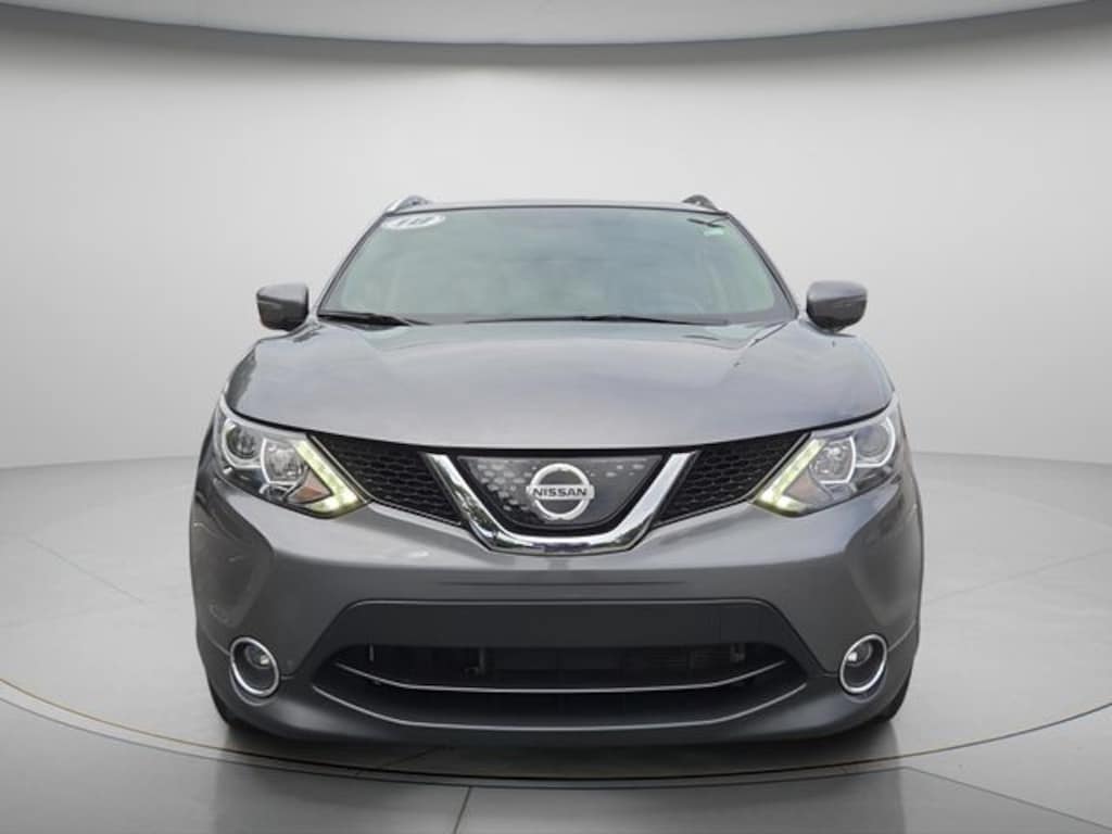 Used 2018 Nissan Rogue Sport SV SUV