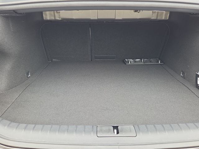 2026 GENESIS G70 Standard - Photo 16