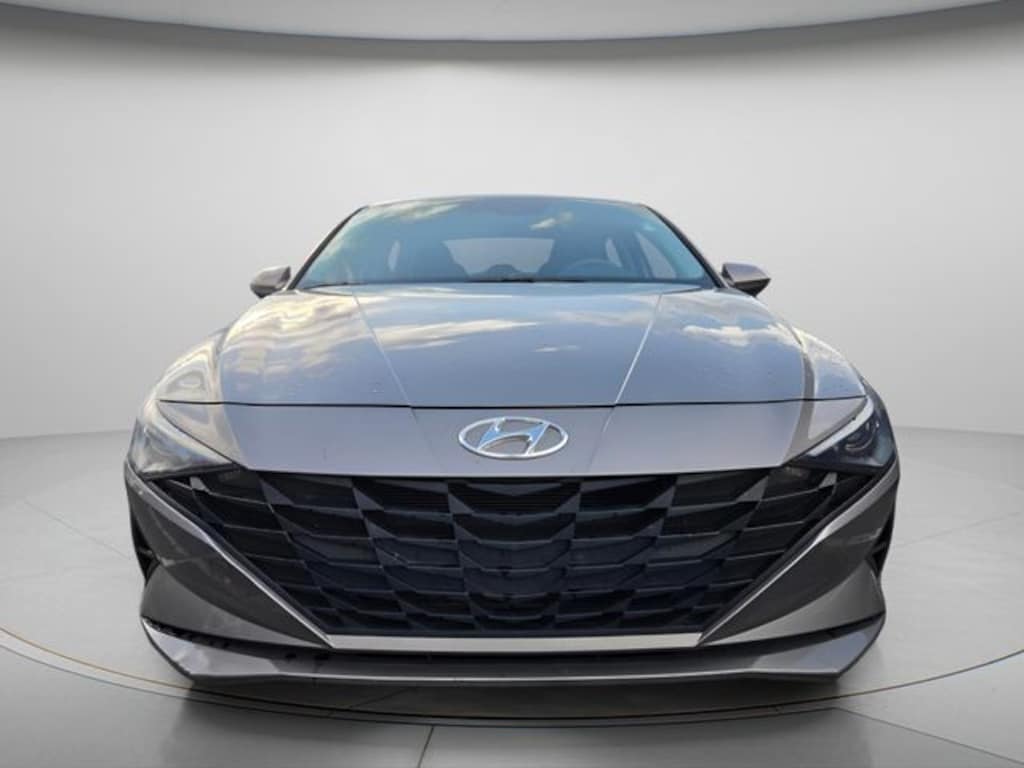 Used 2023 Hyundai Elantra SEL Sedan