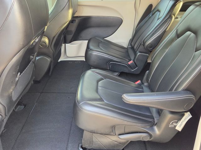 2023 Chrysler Pacifica Touring L - Photo 13