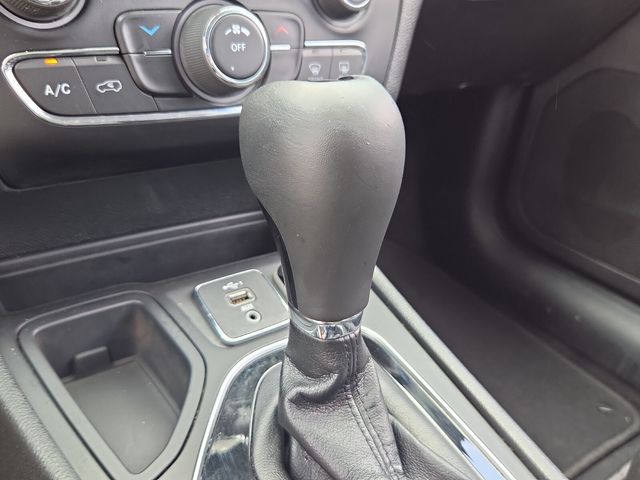 2021 Jeep Cherokee Altitude - Photo 20
