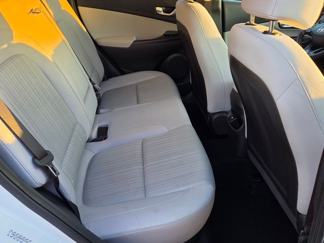 2023 Hyundai Kona SEL - Photo 16