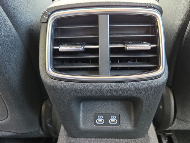 2026 GENESIS G70 Standard - Photo 15