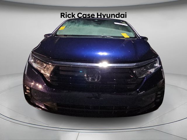 2023 Honda Odyssey Touring photo 2