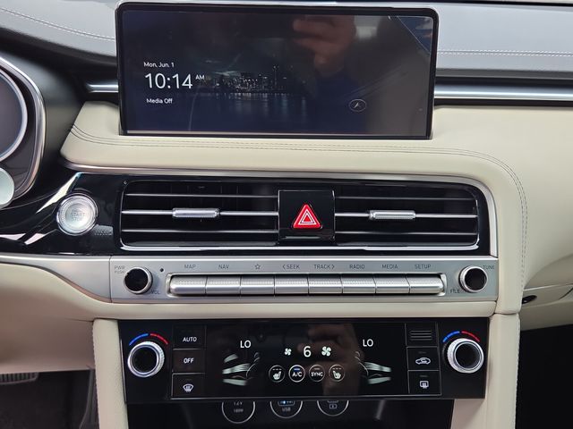 2026 GENESIS G70 Standard - Photo 22