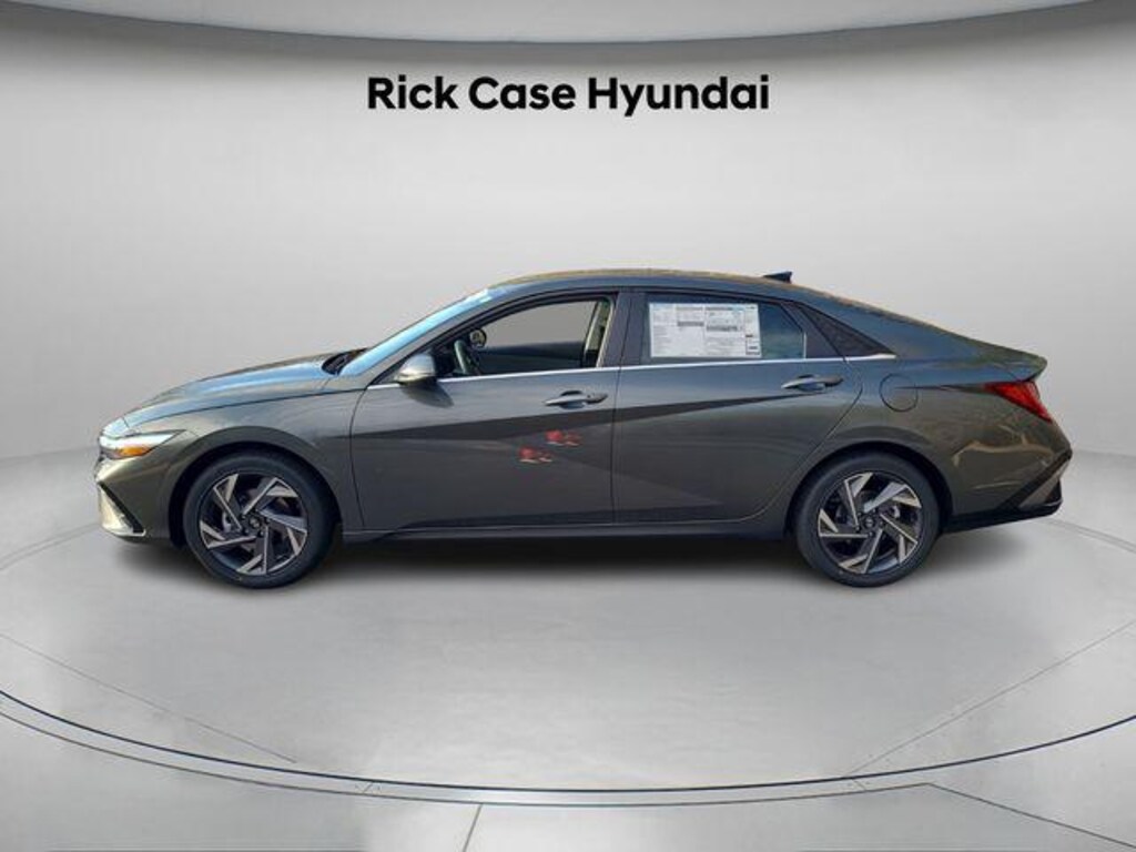 New 2026 Hyundai Elantra Limited Sedan