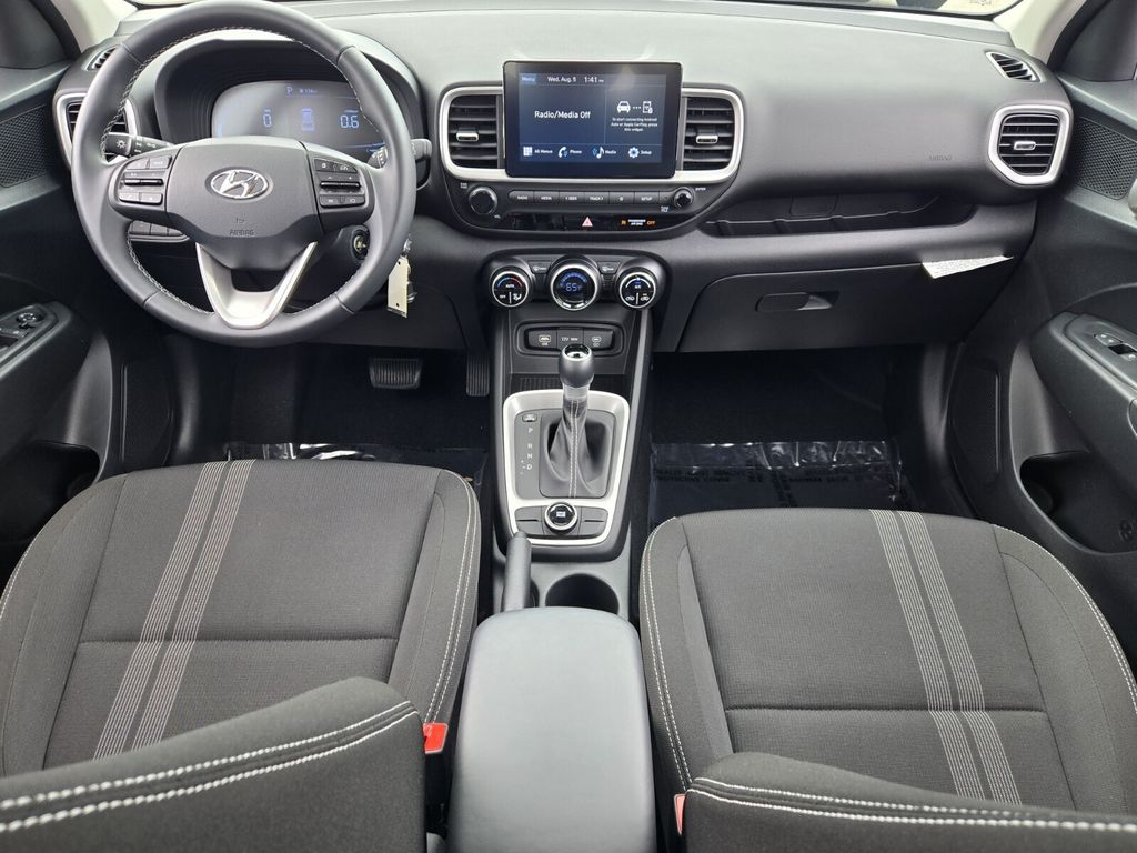 2023 Hyundai Venue SEL - Photo 12