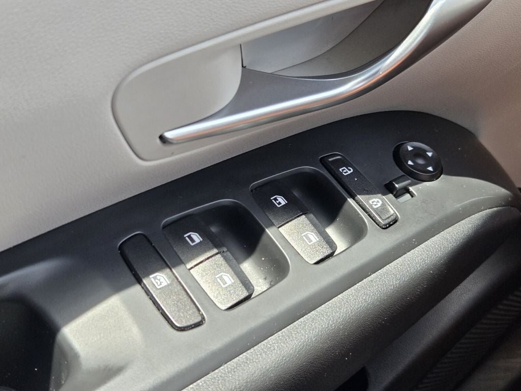 2024 Hyundai Tucson SE - Photo 24