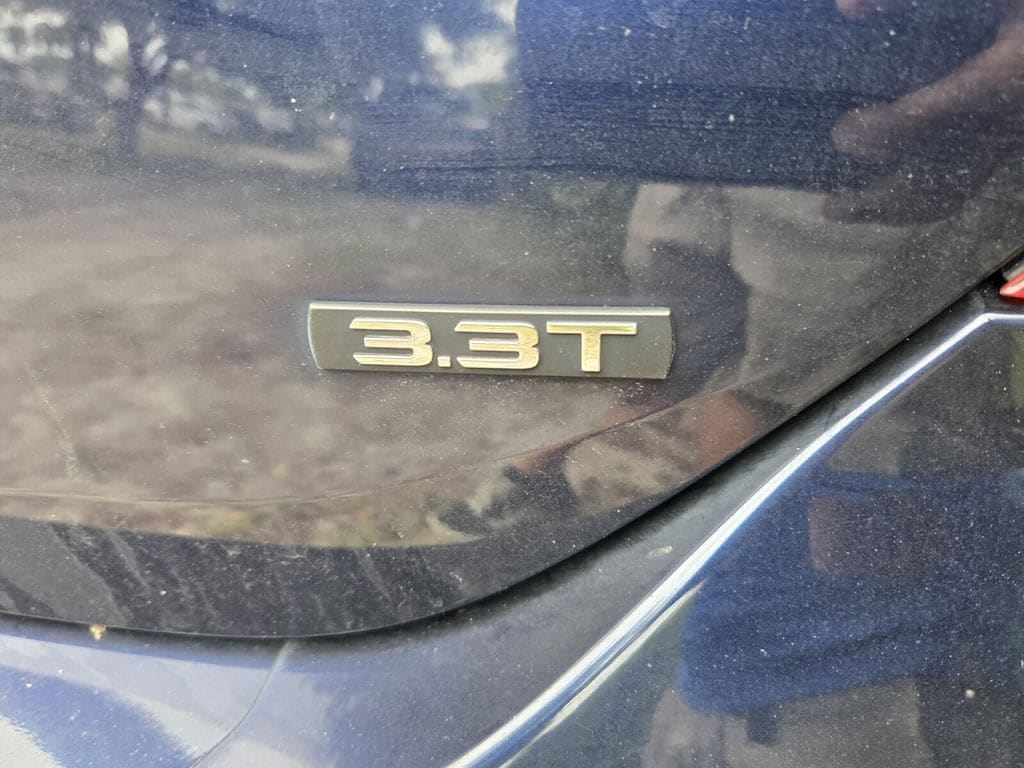 2023 GENESIS G70 Standard - Photo 8