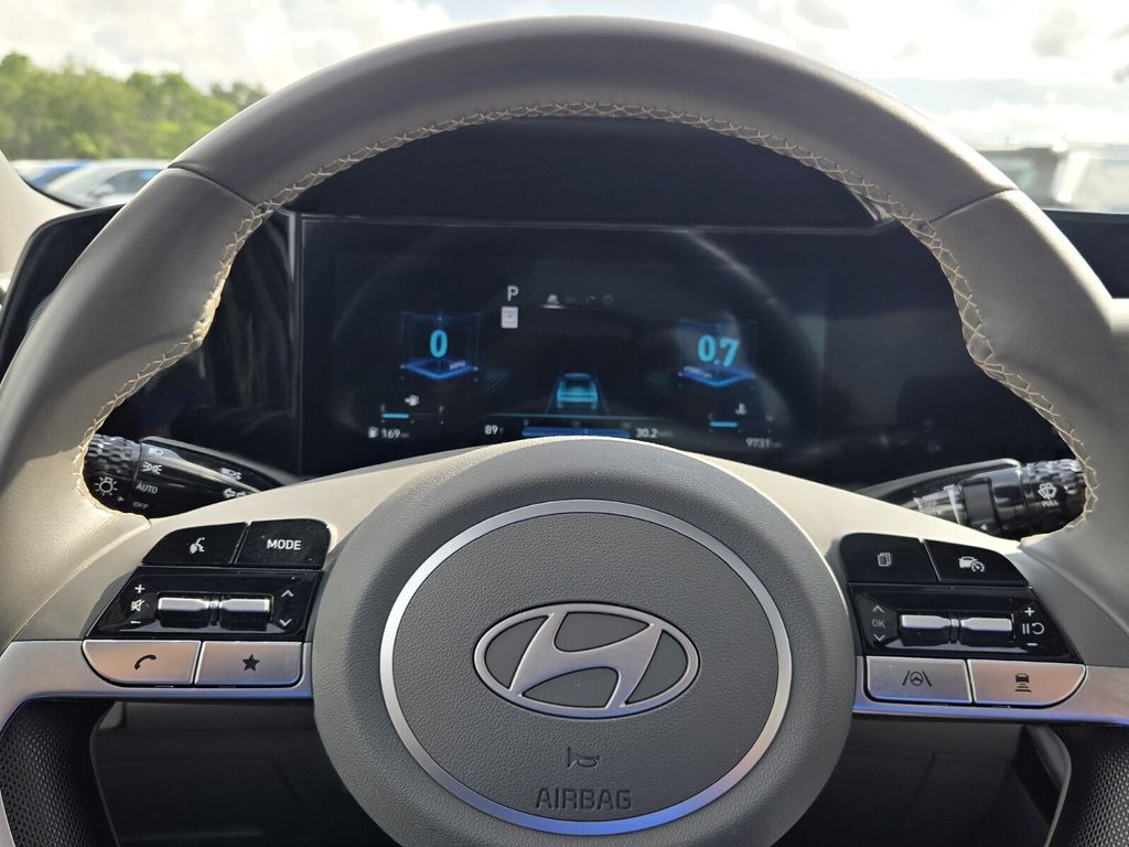 2025 Hyundai Elantra SEL - Photo 23