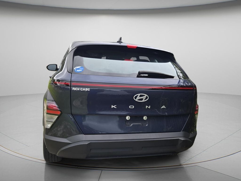 2024 Hyundai Kona SE - Photo 5