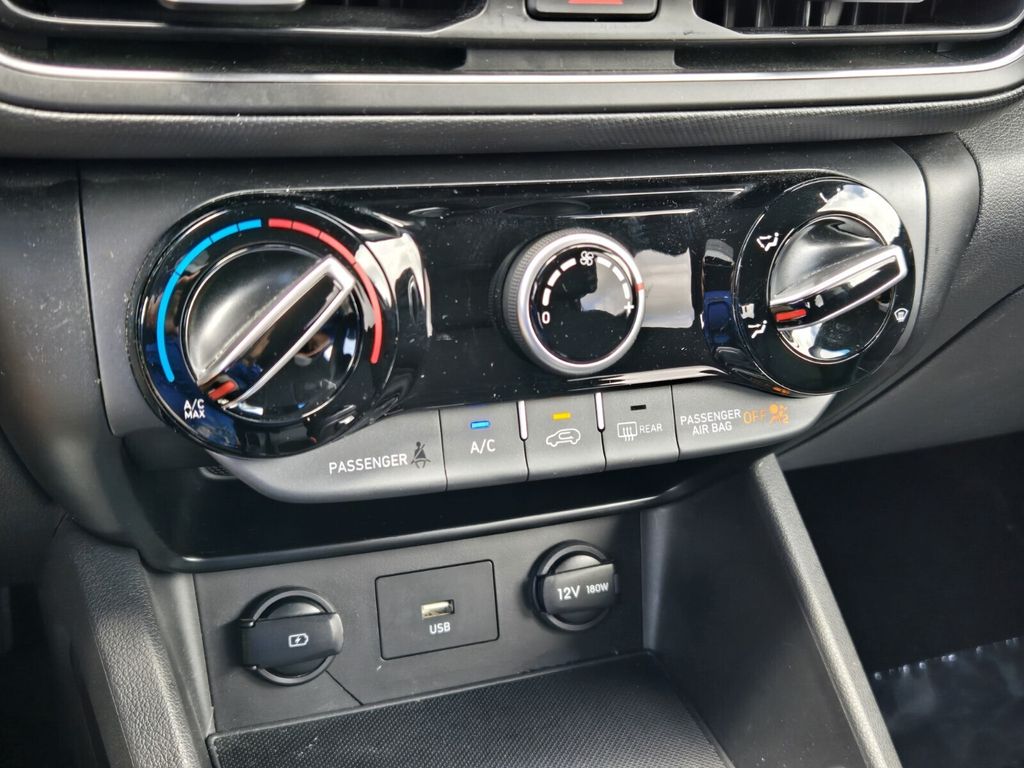 2023 Hyundai Kona SEL - Photo 19
