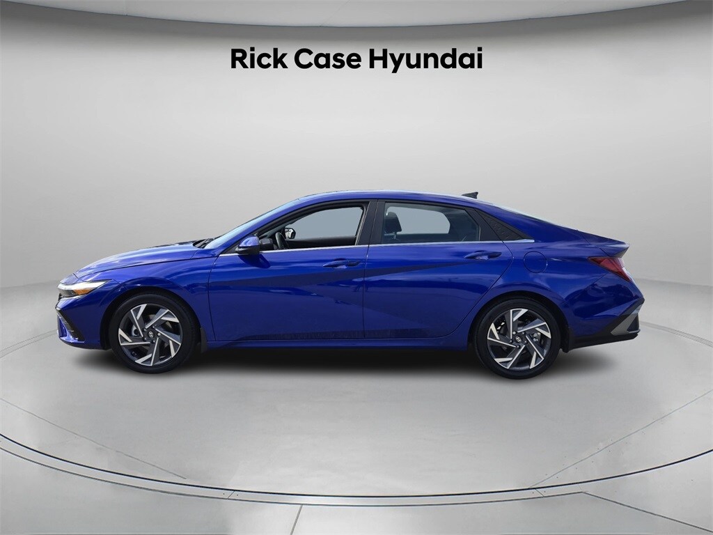 Certified 2025 Hyundai Elantra SEL Convenience Sedan