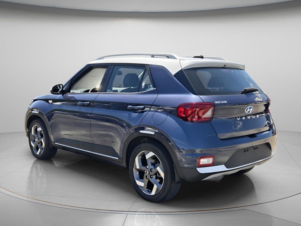 2024 Hyundai Venue Limited - Photo 7