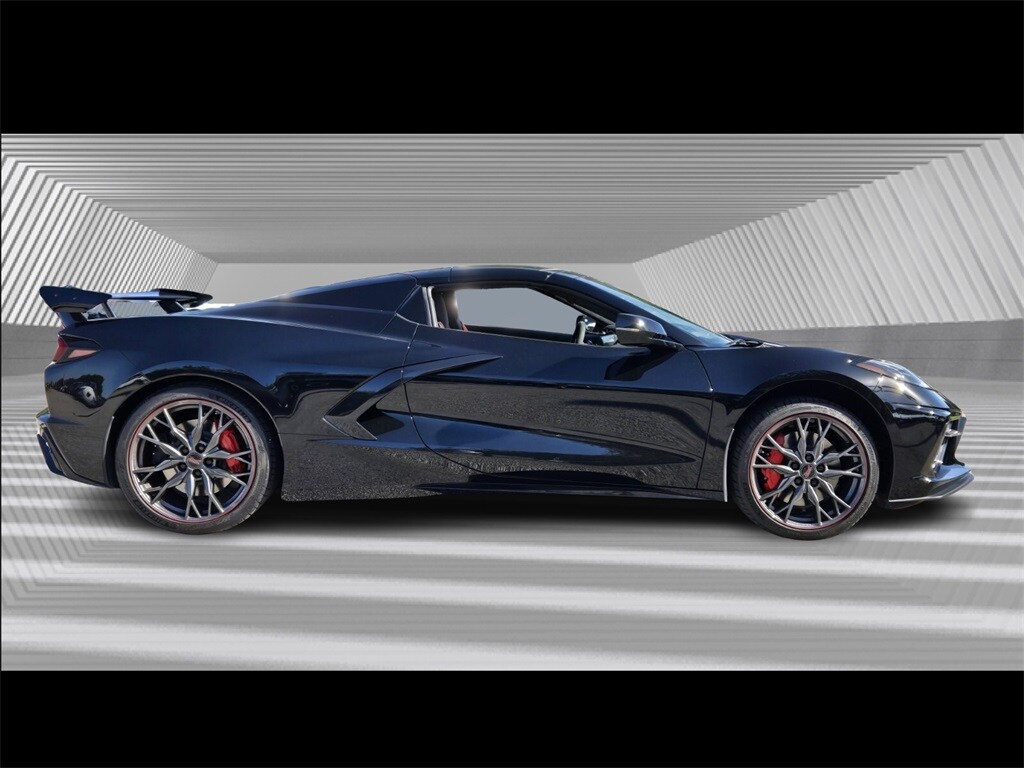 2023 Chevrolet Corvette Stingray 3LT photo 3