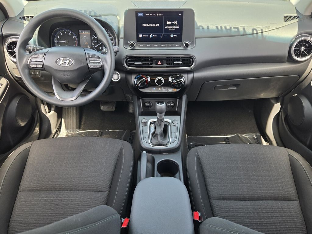 2023 Hyundai Kona SEL - Photo 12