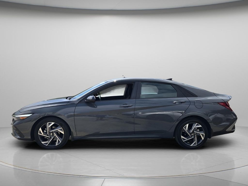 Certified 2025 Hyundai Elantra SEL Sport Sedan