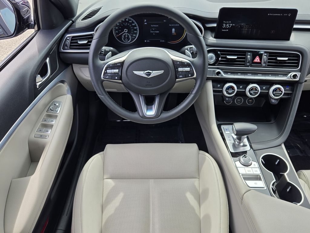 2023 GENESIS G70 Standard - Photo 13