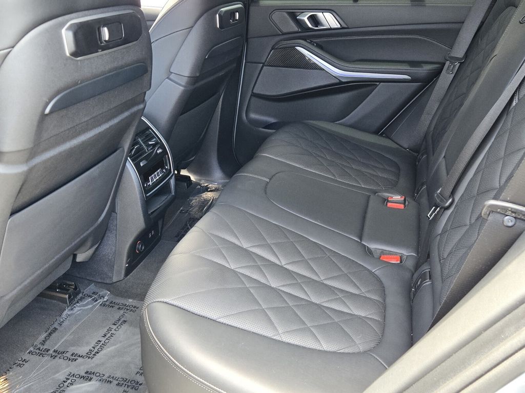 2024 BMW X5 M60i - Photo 11