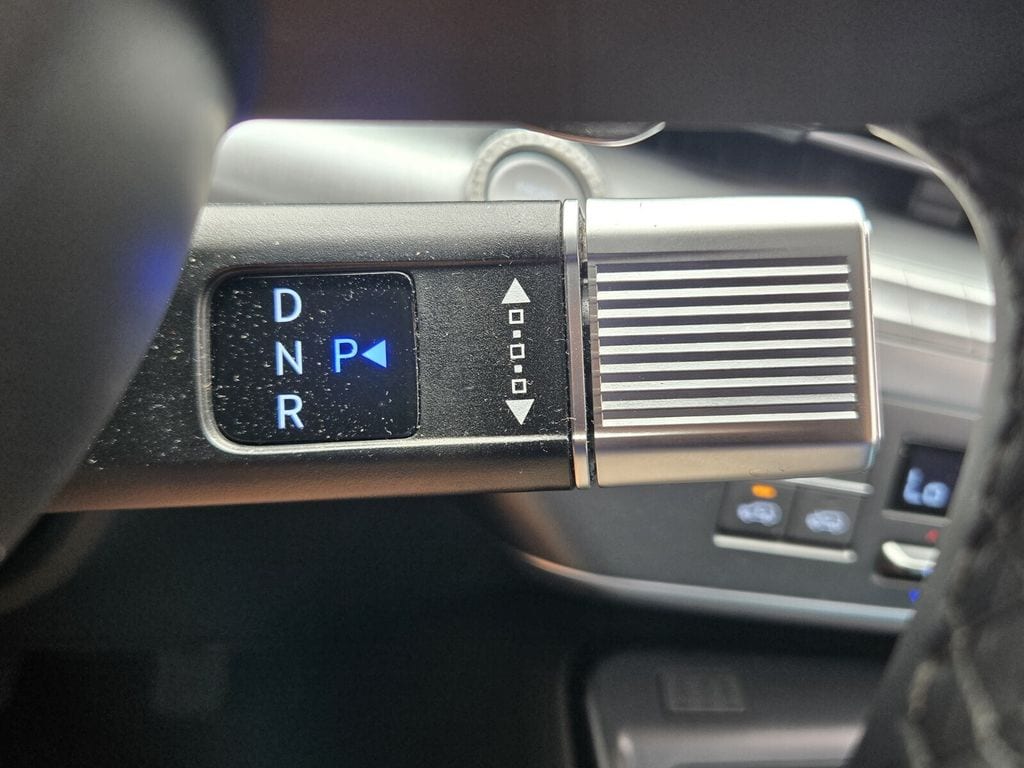 2025 Hyundai Kona SEL Convenience - Photo 17