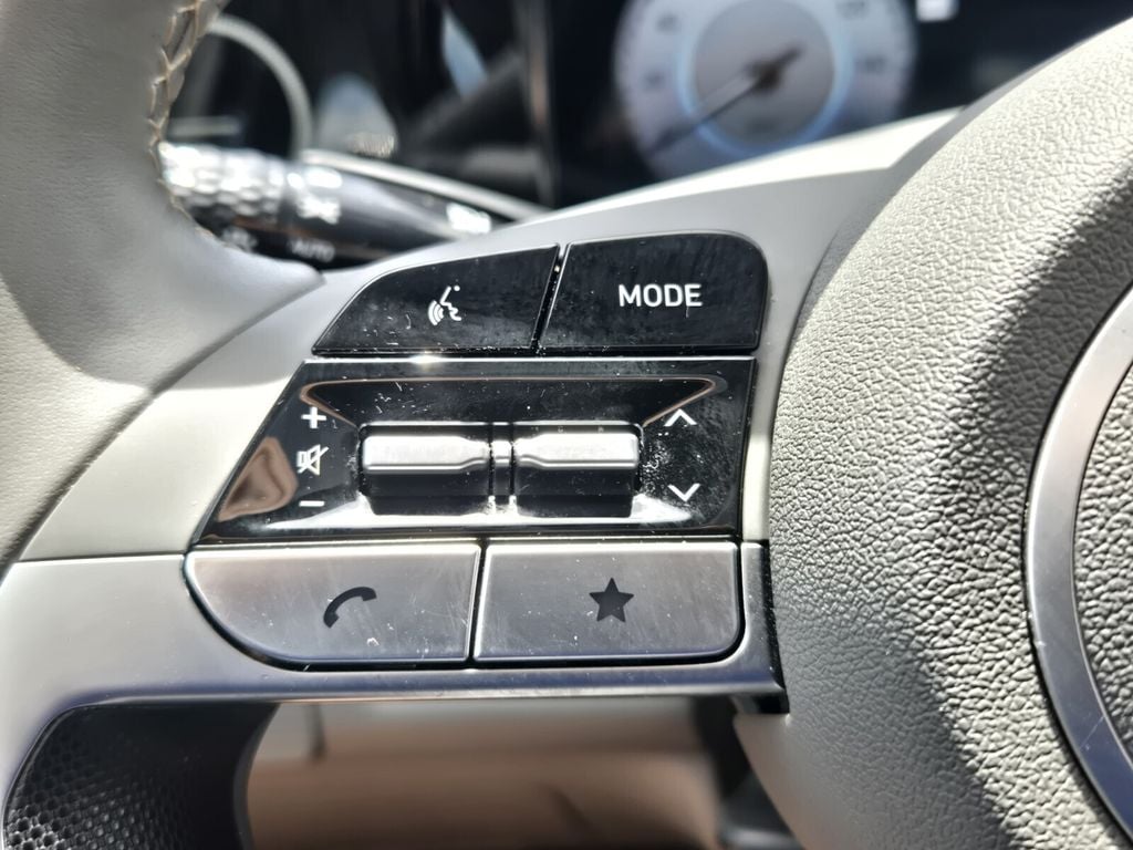 2025 Hyundai Elantra SEL - Photo 23