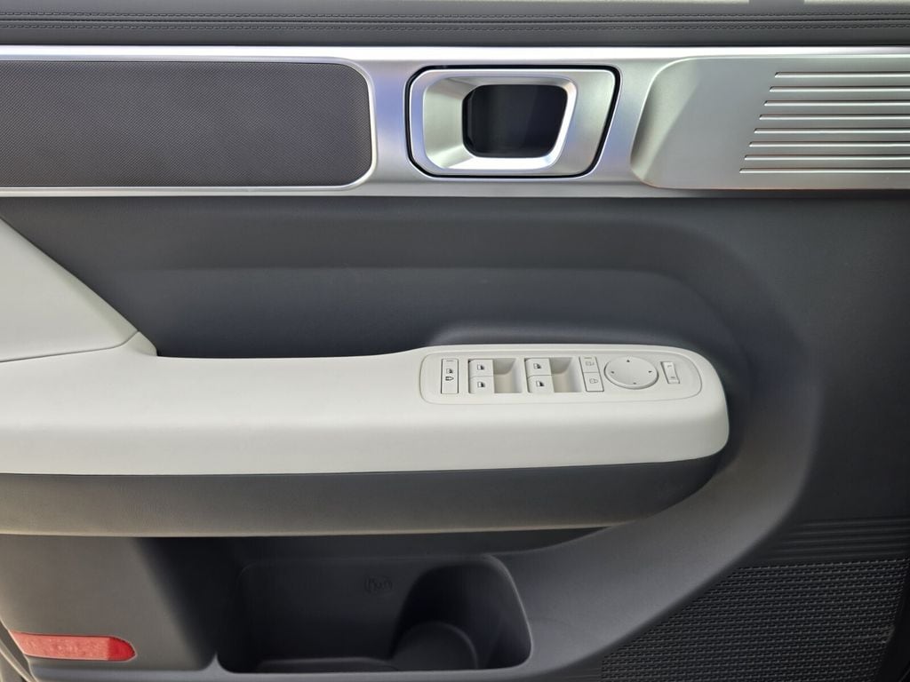 2026 Hyundai Santa Fe SE - Photo 13