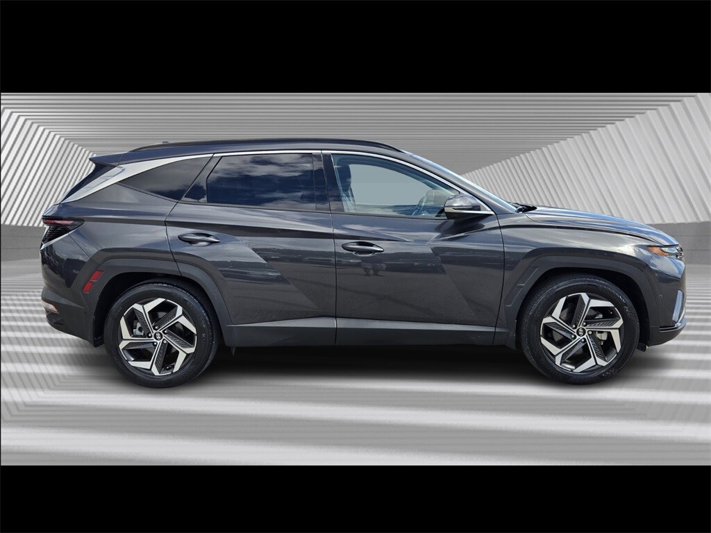 2022 Hyundai Tucson Limited photo 2