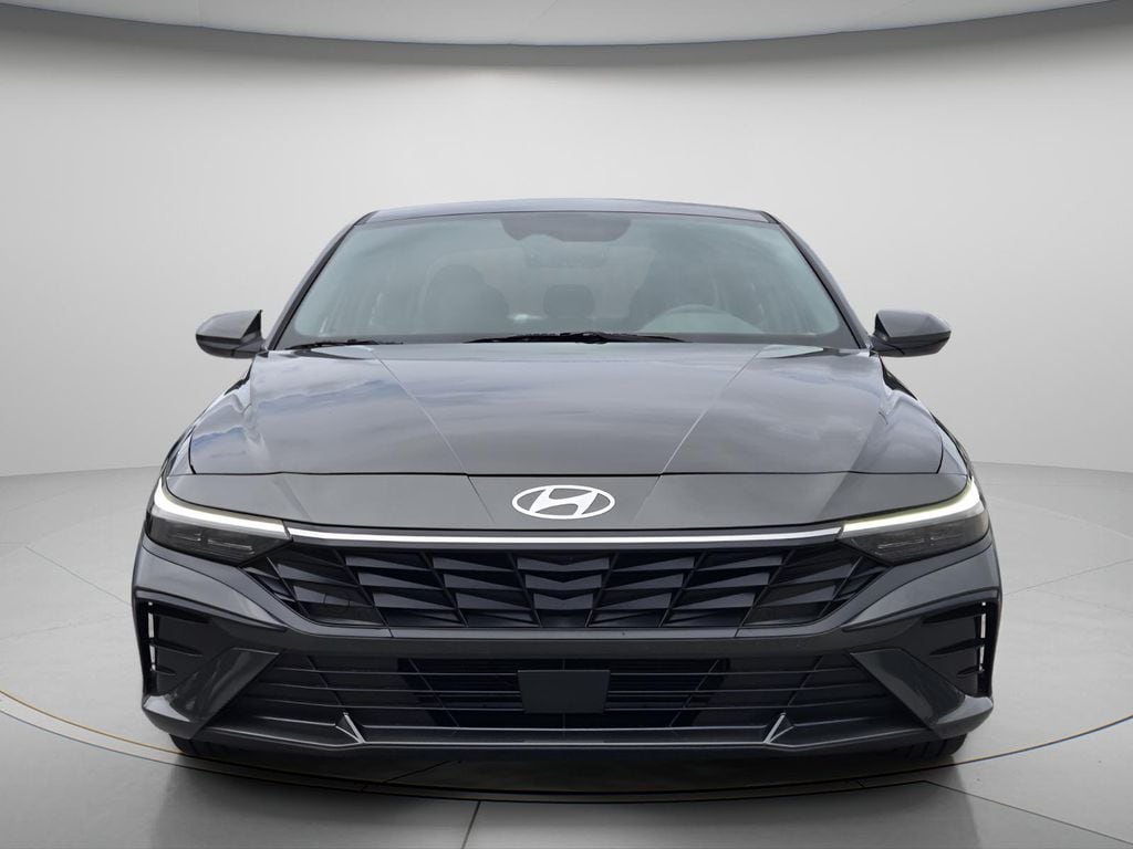 2025 Hyundai Elantra SEL - Photo 5