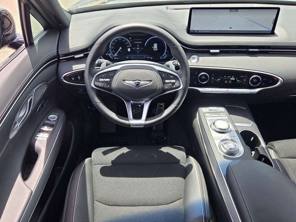 2025 GENESIS GV70 Standard - Photo 13
