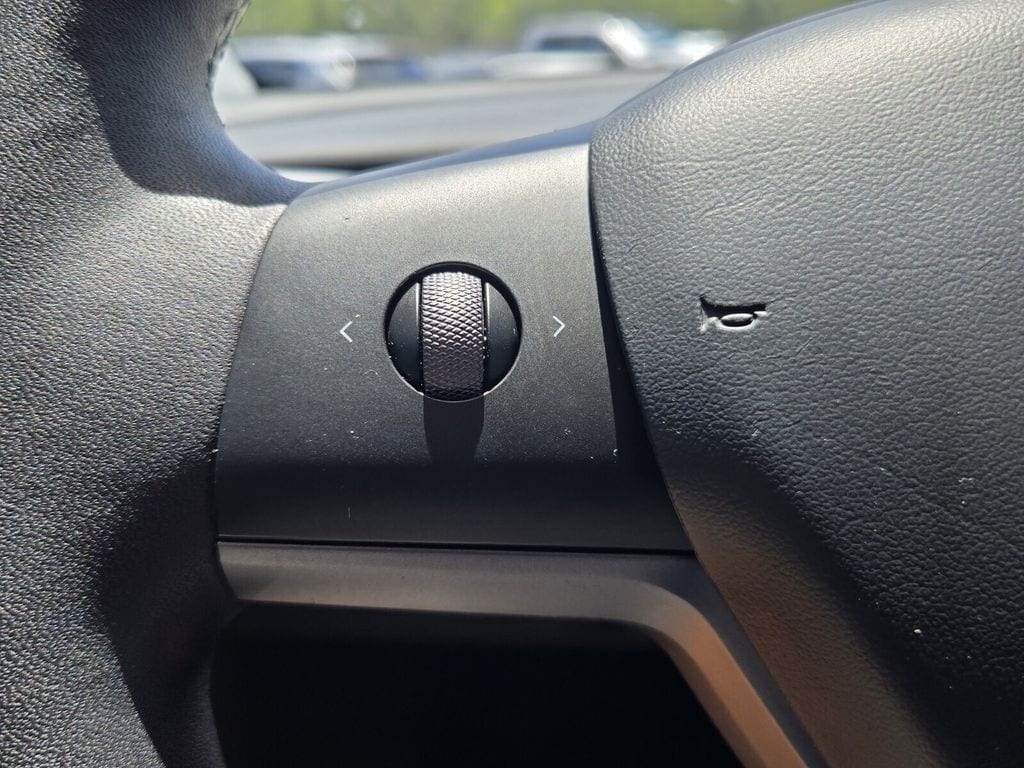 2022 Tesla Model Y Long Range - Photo 21