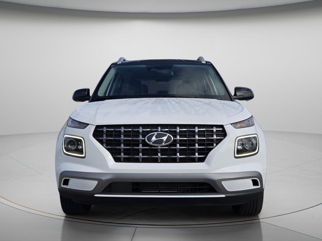 2025 Hyundai Venue Limited - Photo 5