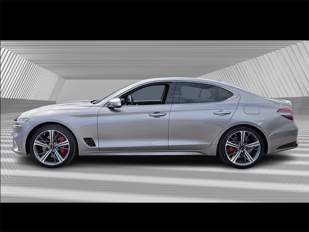 2024 Genesis G70 2.5T Prestige photo 2