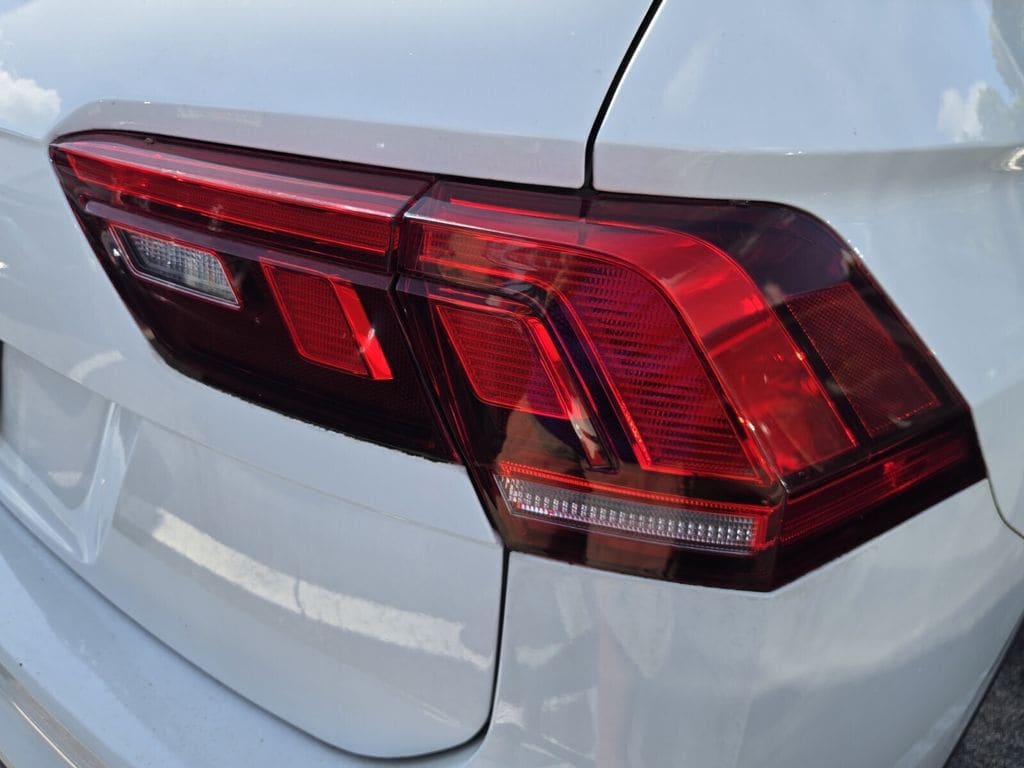 2021 Volkswagen Tiguan S - Photo 8