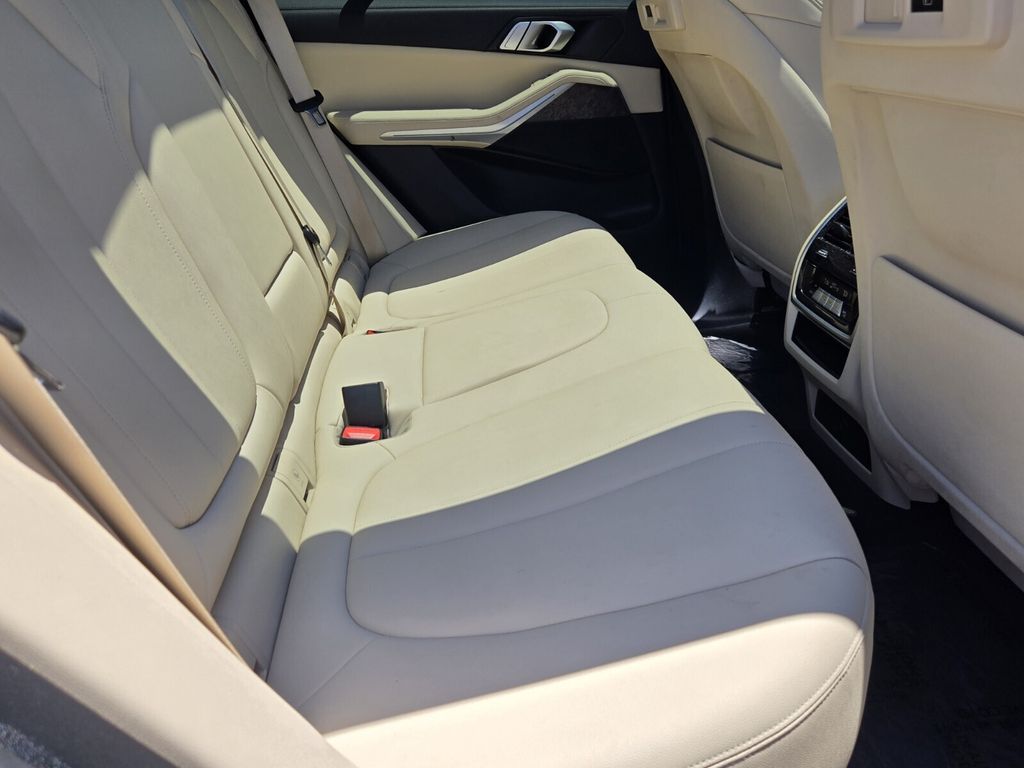 2020 BMW X5 40i - Photo 15