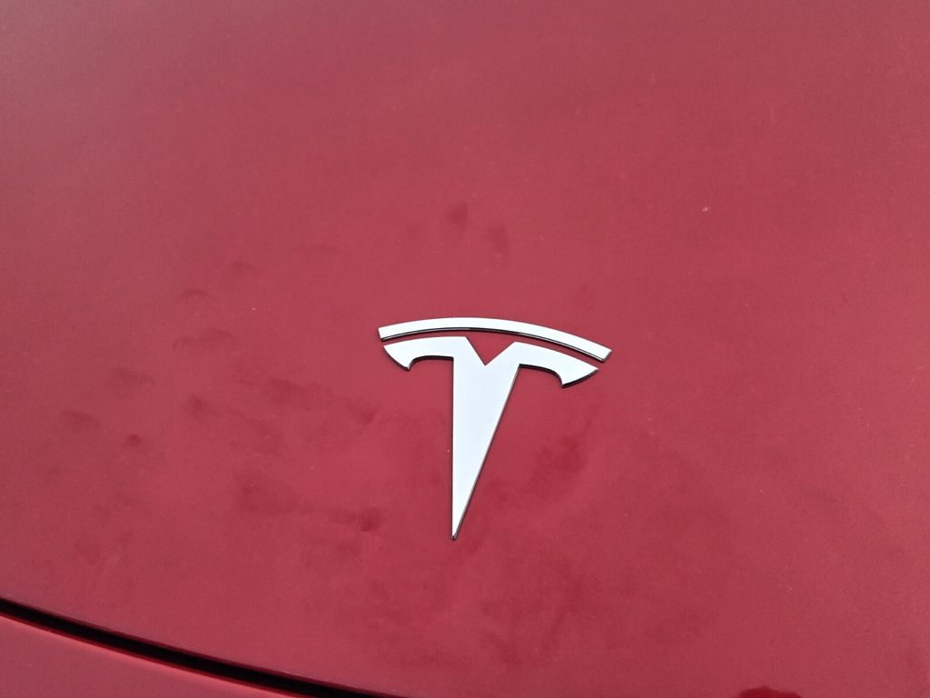 2021 Tesla Model Y Long Range - Photo 10