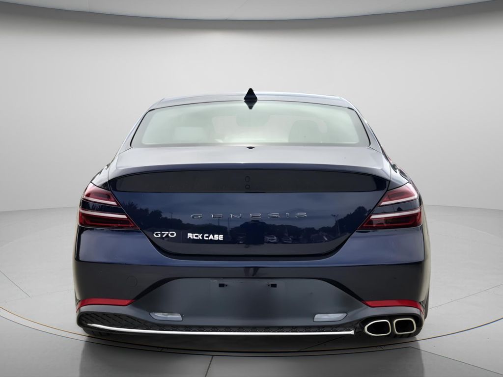 2023 GENESIS G70 Standard - Photo 6