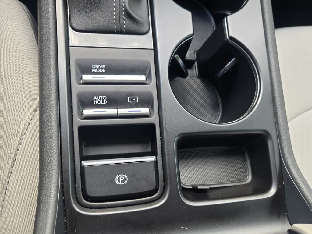 2025 Hyundai Sonata SE - Photo 18