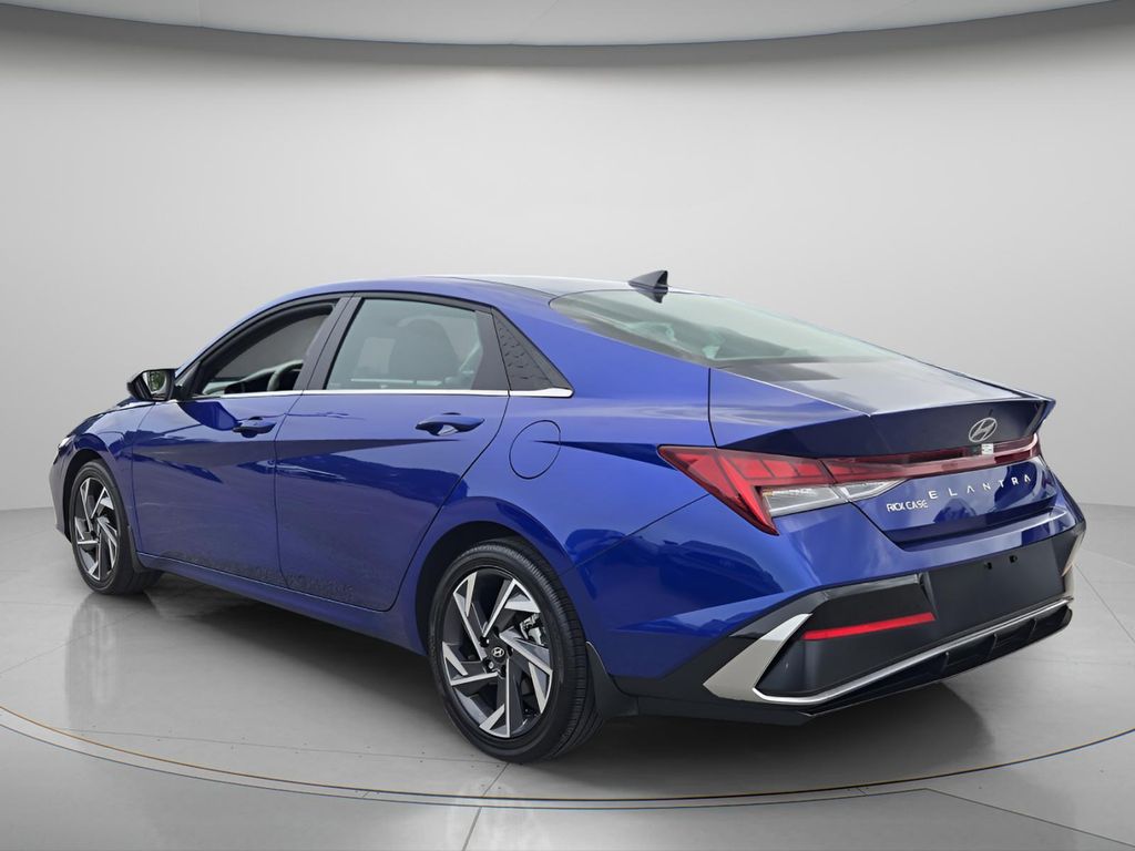 2025 Hyundai Elantra SEL - Photo 7