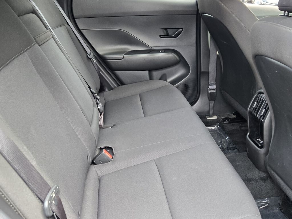 2025 Hyundai Kona SEL Convenience - Photo 15