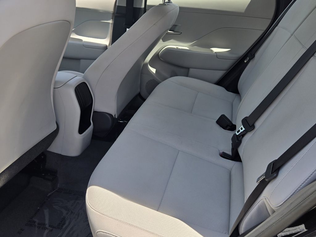 2026 Hyundai Kona SE - Photo 11