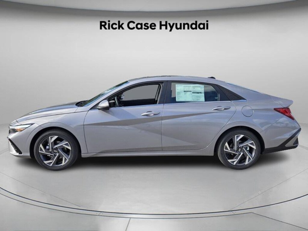New 2026 Hyundai Elantra Hybrid Limited Sedan