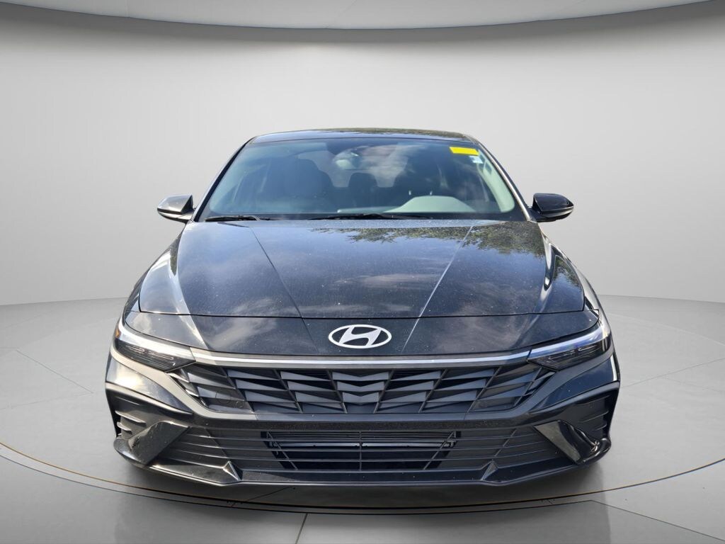 Used 2025 Hyundai Elantra SEL Sport Sedan