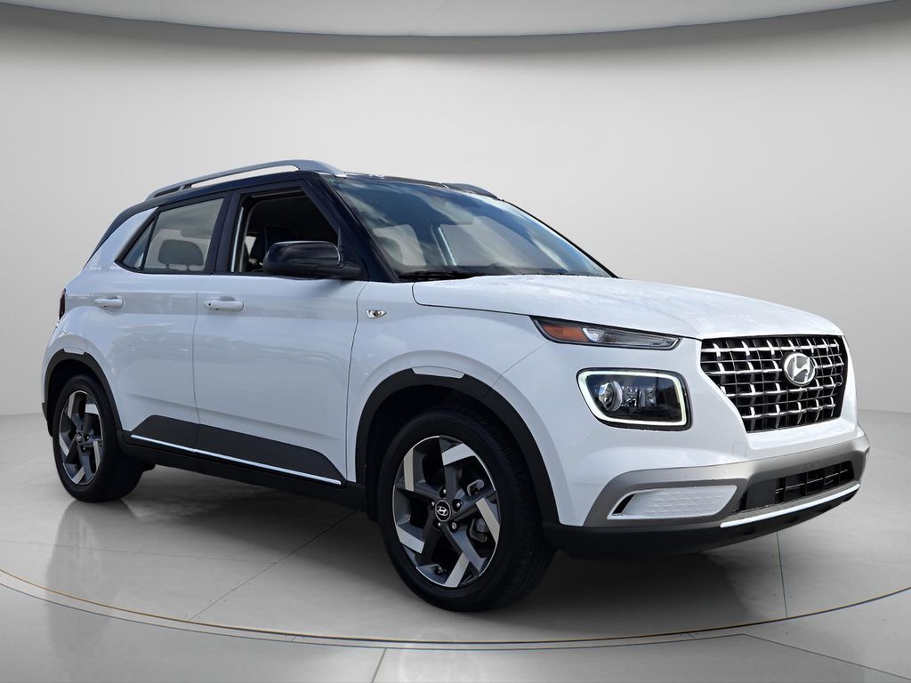 2025 Hyundai Venue Limited - Photo 9