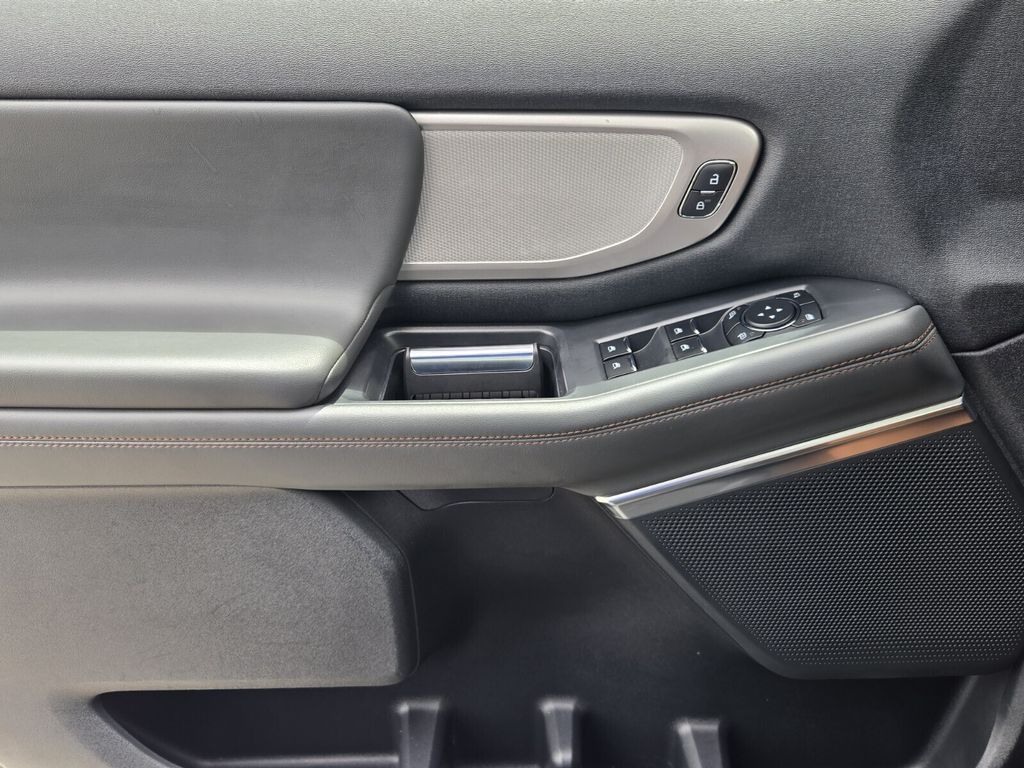 2025 Ford Expedition Active - Photo 32