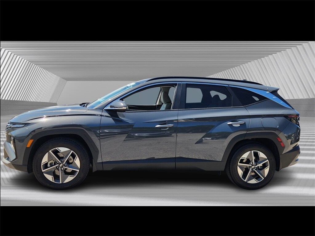 2025 Hyundai Tucson SEL Convenience photo 2