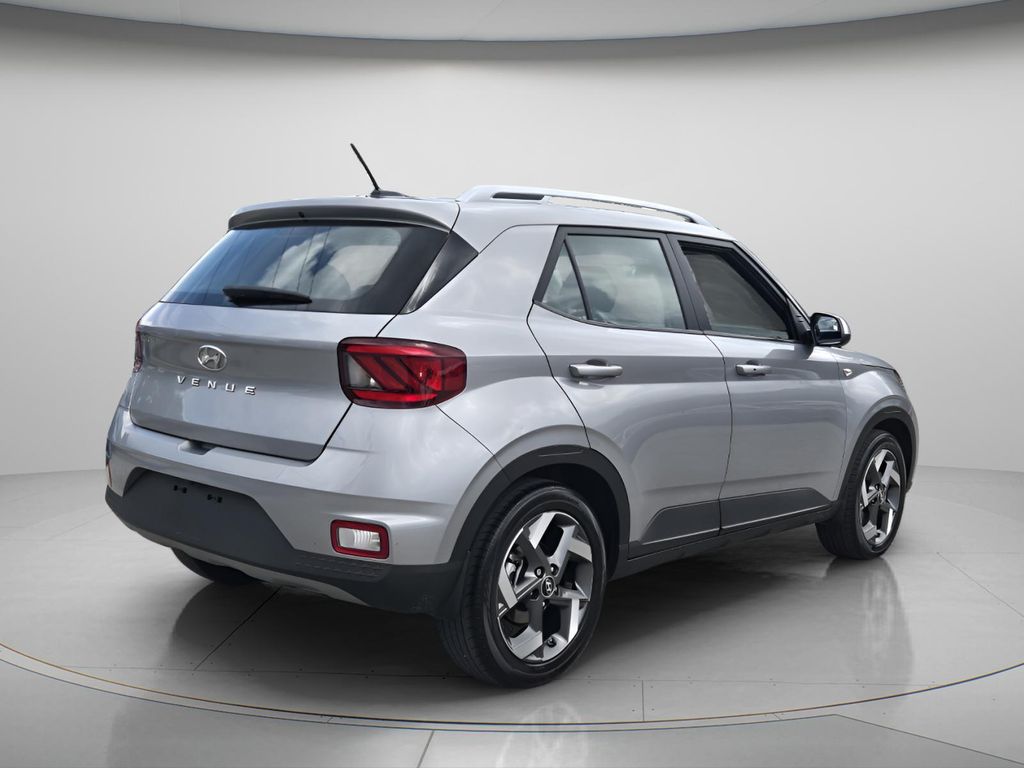 2025 Hyundai Venue SEL - Photo 8