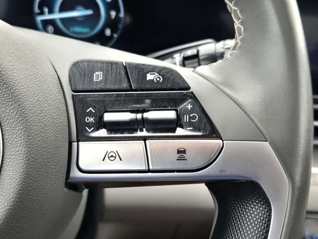 2025 Hyundai Elantra SEL - Photo 24