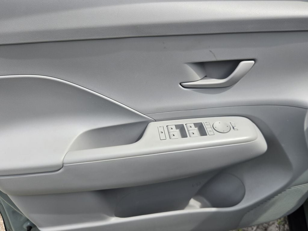 2024 Hyundai Kona SEL - Photo 10
