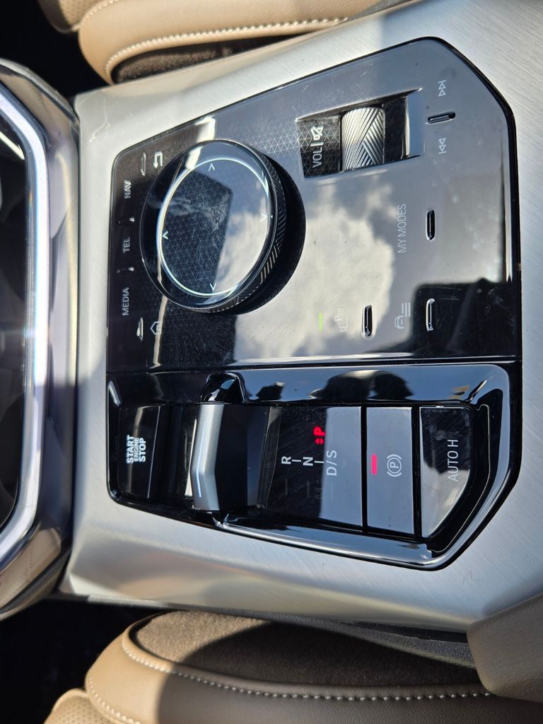 2026 BMW X3 30 - Photo 18
